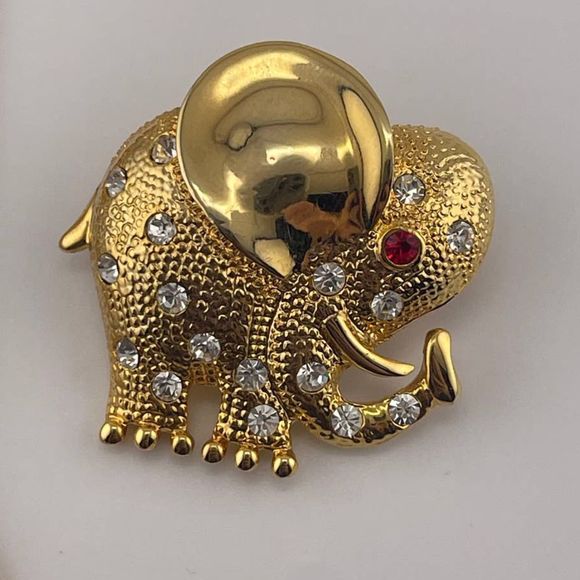 VTG Gold Tone Diamond Rhinestone With‎ Red Eye Elephant Brooch Necklace AD 2006 - Picture 3 of 6
